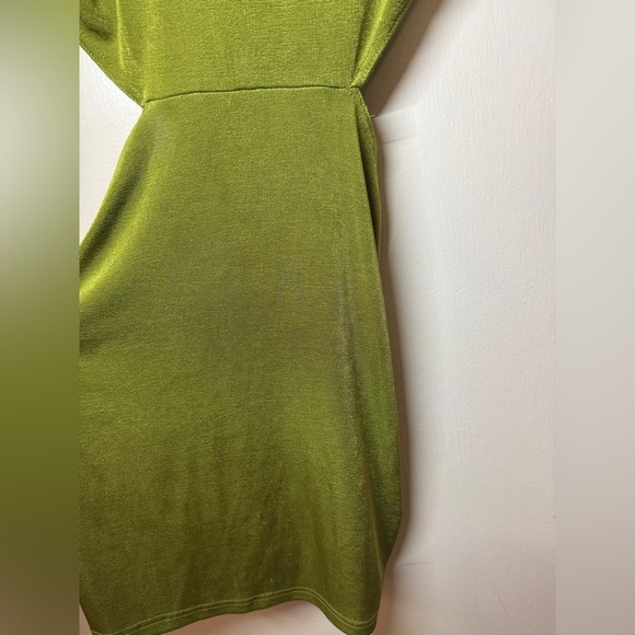 Runaway Claudia Mini Collared Button Front Waist Cut Out Grass Green Dress 6 - Picture 12 of 16